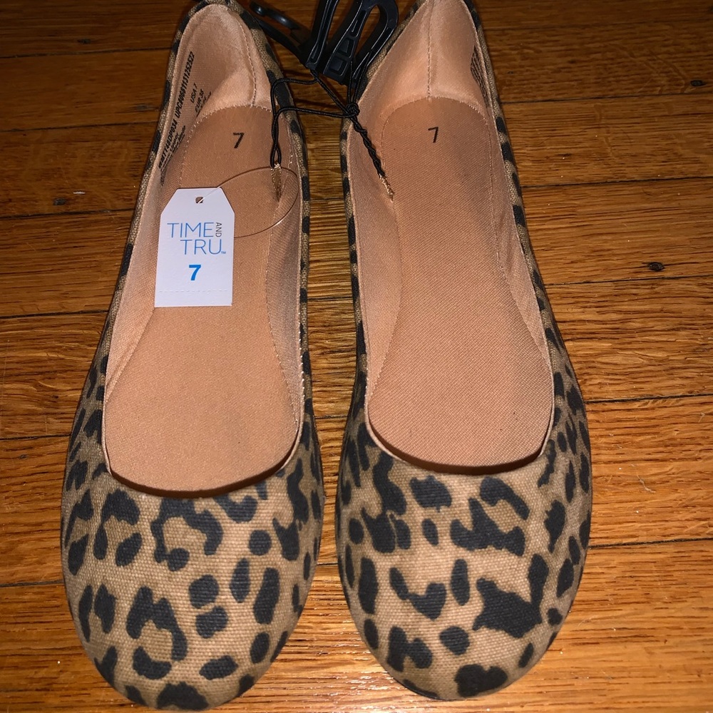 Leopard print flats